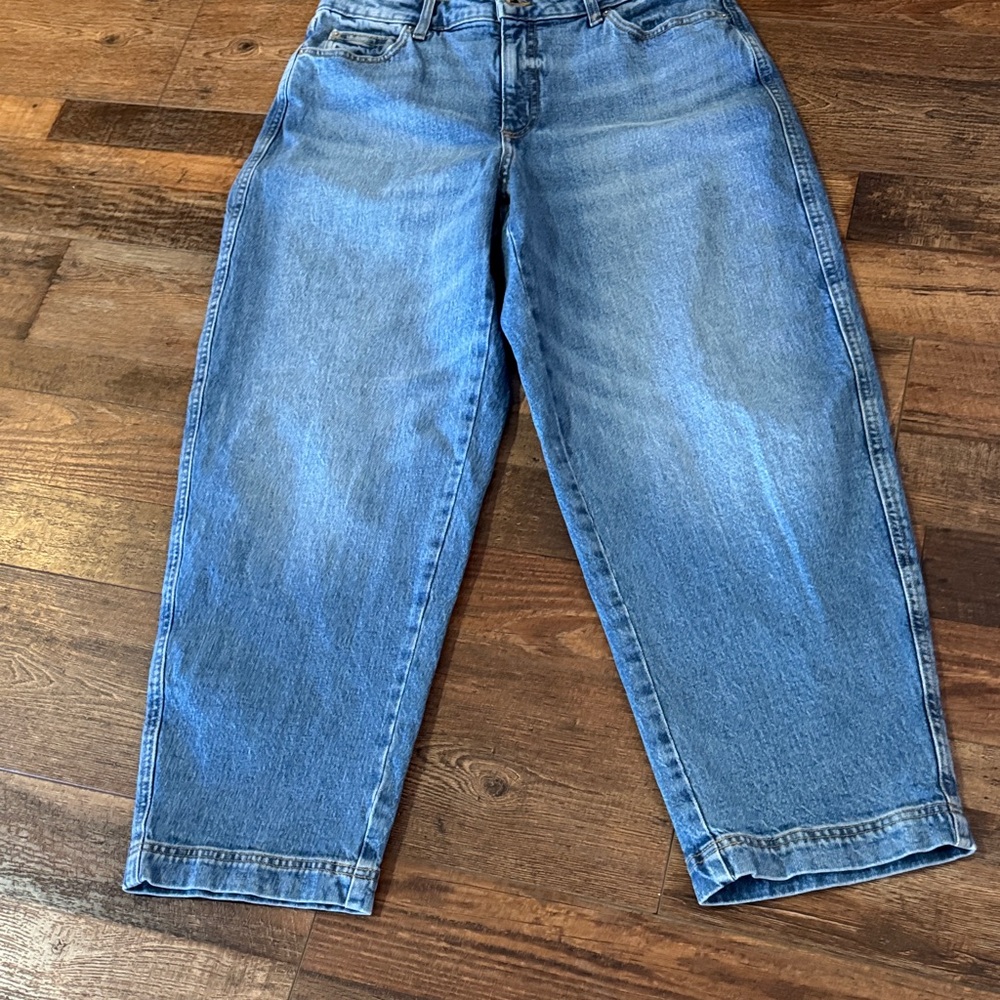 Barrel Leg Size 6 Free Assembly High-Rise Light Blue Mom Jeans - Picture 2 of 9